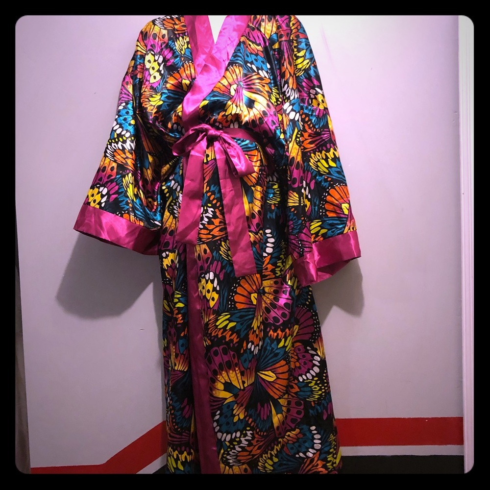 Butterfly beauty  full length satin robe 3x